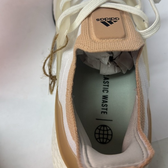 Adidas Uptraboost 22 White and pink mens Running Shoes - Picture 4 of 6